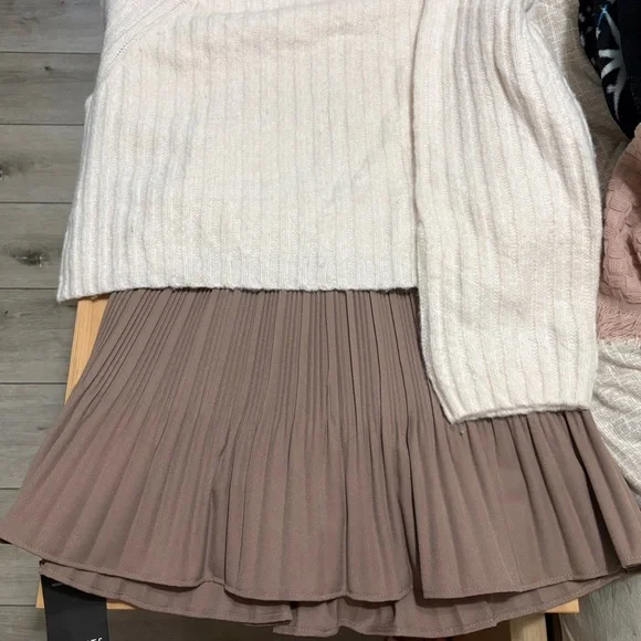 Storets Taupe Pleated Mini Skirt - Picture 2 of 5